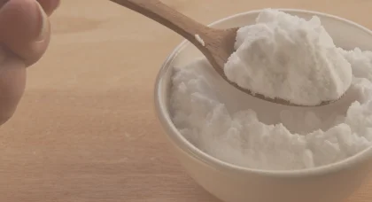 Sdan fjerner du lugt med natron  fra sko til kattebakke og tpper