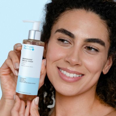 Ansiktstv�tt med pepparmynta - Peppermint Facial Wash