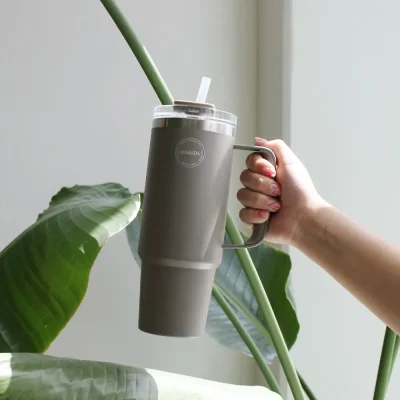 AYAIDA Termokop med sugerr - 885 ml - Driftwood