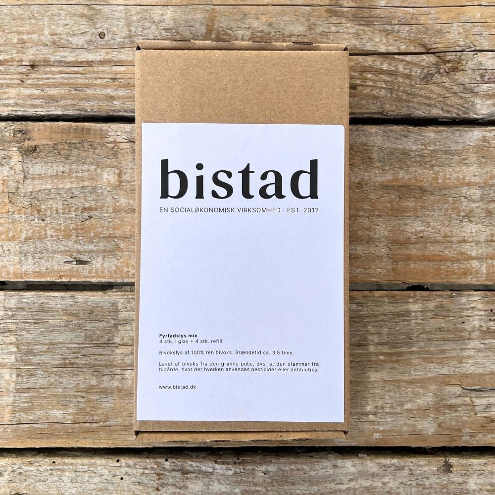 Beeswax tea lights - 4 in glass holders + 4 refills