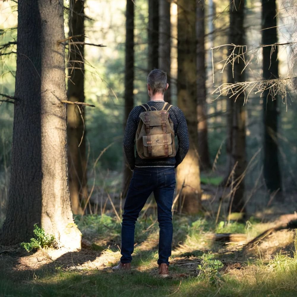 Leather backpack with drawstring - Olive