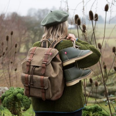 Leather backpack with drawstring - Olive