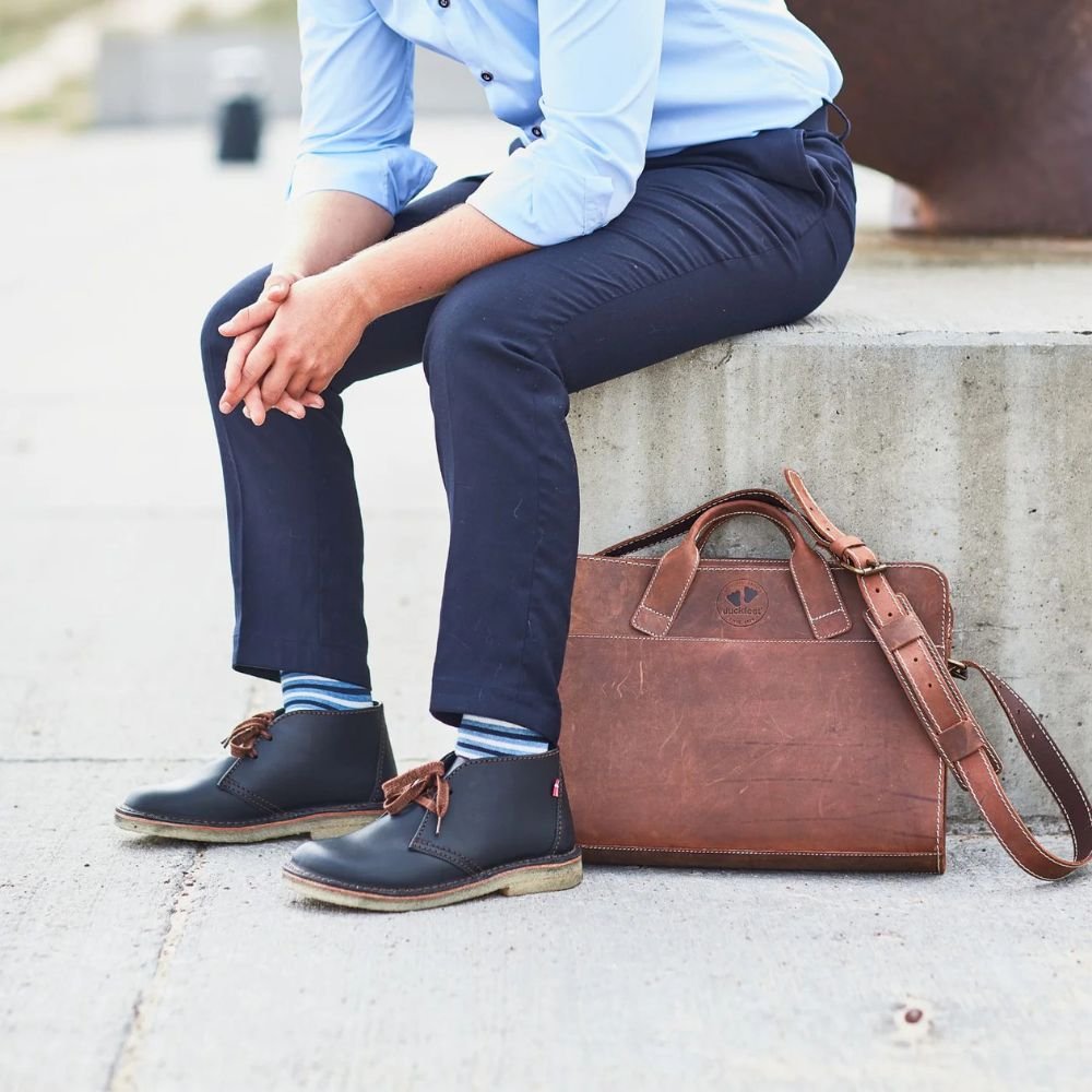 Document Folder in Terracare Leather - Black