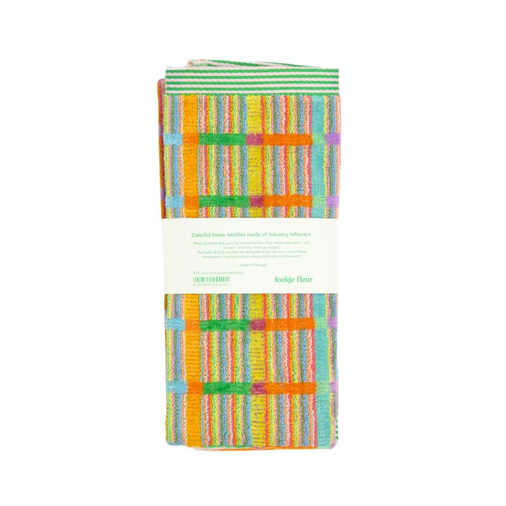 Guest towels #70 - Odds & Ends - Criss Cross