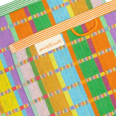 Guest towels #70 - Odds & Ends - Criss Cross