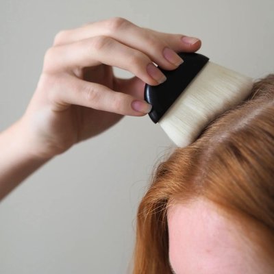Dry Shampoo Brush
