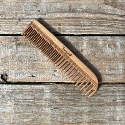 Wooden comb in FSC-certified beech wood