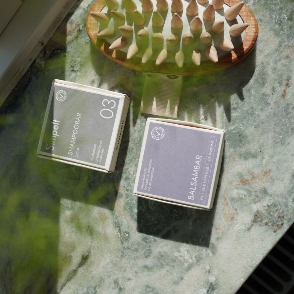 Massage brush for the scalp - beech wood