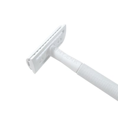 DE safety razor - Closed Comb shaver - White