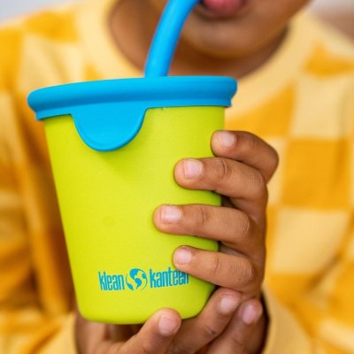 Barnmugg i rostfritt st�l med sugr�r - Juicy Pear