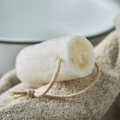 Loofahsvamp med sn�re