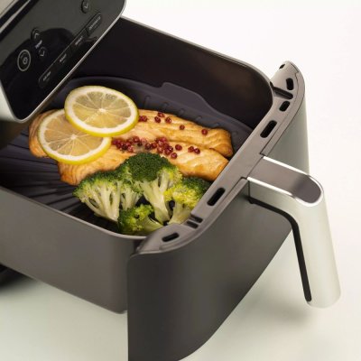 Silicone air fryer mat - 21.5 x 21.5 cm