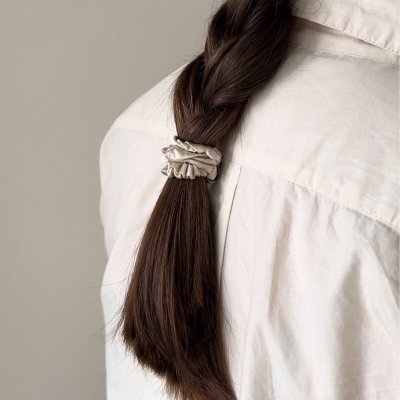 Silke Scrunchie 01 - morb�rsilke h�relastik - Beige