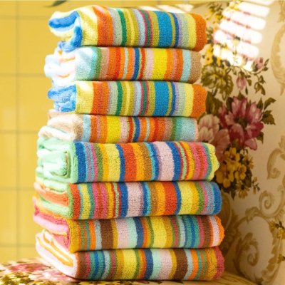 H�ndkl�de #114 - Ribbons